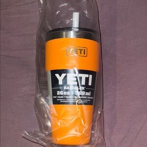 YETI Rambler 26 oz Tumbler in King Crab Orange